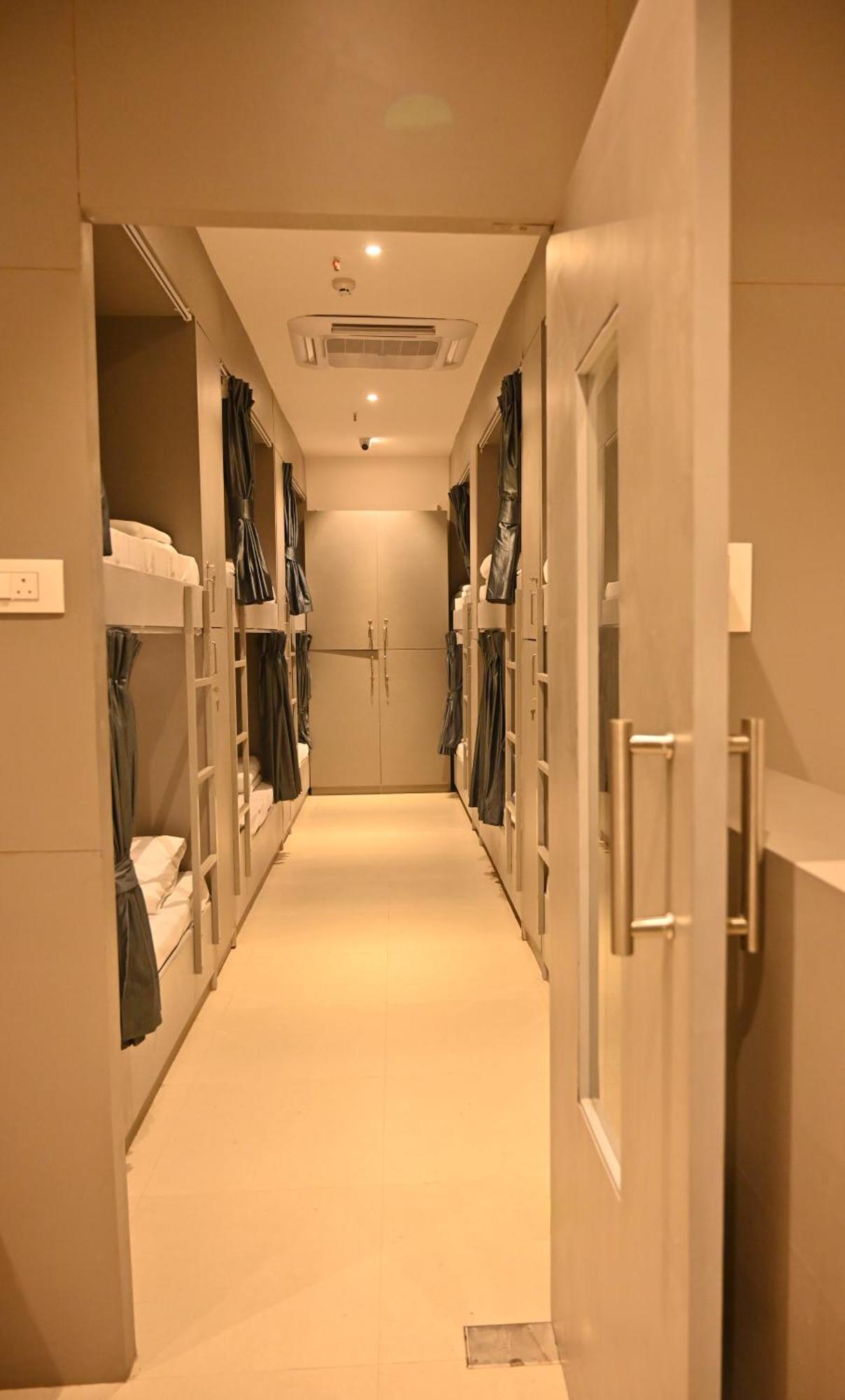 Bed & Bread Dormitory Bharuch Eksteriør bilde